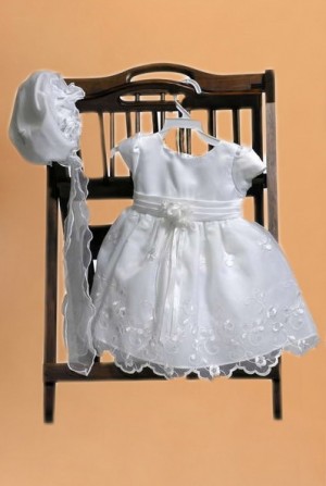 LIZ Novios y novias en La Florida |  se vende vestido de bautizo, se vende vestido de bautizo