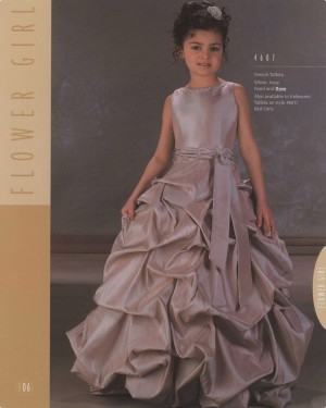 Jessica Rojas Anuncios gratis para novios en Las Condes |  El ba&uacute;l m&aacute;gico,hermosos vestidos de paje y fiesta para ni&ntilde;as y adolescentes, Presidente riesco # 3038, metro el golf  las condes.  