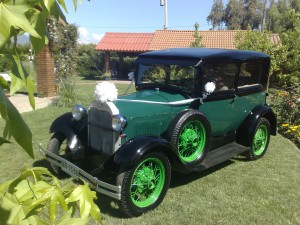 JORGE RAMIREZ Novios y novias en Santiago |  ARRIENDO HERMOSA BURRITA FORD AÑO 1928 PARA PASEOS DE NOVIOS-MATRIMONIOS, BURRITA PARA PASEOS DE NOVIOS DENTRO Y FUERA DE SANTIAGO 094327727