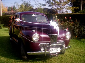 JORGE RAMIREZ Novios y novias en Santiago |  ARRIENDO HERMOSO AUTO FORD AÑO 1941 PARA PASEOS DE NOVIOS MATRIMONIOS , SERIEDAD CONFIANZA 094327727