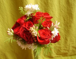 MAURICIO ROJAS Novios y novias en Santiago |  MAURICIO ROJAS, ARREGLOS FLORALES, RAMOS NOVIA, DESPACHO DOMICILIO, ARCO DE FLORES, CAMINOS DE LUZ, CENTROS DE MESA, ATRILES, PEDESTALES