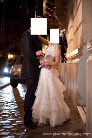 Carolina Novios y novias en Santiago |  VESTIDO DE NOVIA USADO, COMO NUEVO!, Talla 36-38, color Ivory, torso de encaje, faldon de organza lisa y plisada