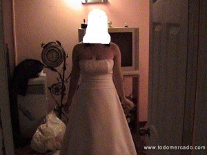 colette Novios y novias en Maipú |  vestido de novia color marfil , vendo hermoso vestido color marfil con bordados en el busto strapless 