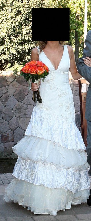 Lorena  Novios y novias en Ñuñoa |  Vendo hermoso Vestido de Novia Talla 36-38, Impecable vestido, queda muy bien puesto, cómodo, romántico y único!