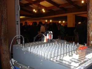 Se&ntilde;or DJ Anuncios gratis para novios en San Miguel |  Arriendo Equipos, M&uacute;sica Para Fiestas, Iluminaci&oacute;n, Proyecci&oacute;n, Grabaci&oacute;n., Matrimonios, Bautizos, Cumplea&ntilde;os De Toda Edad, Fiestas En General