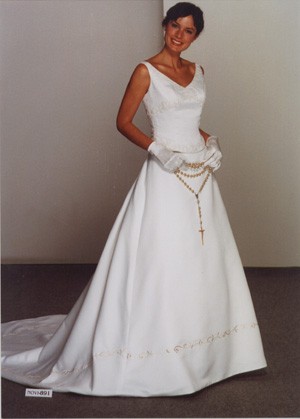 Constanza Mu&ntilde;oz Novios y novias en Providencia |  Hermoso vestido de novia impecable, lavado y en su caja., $100.000