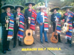 johnny luis Novios y novias en Santiago |  mariachi sal y tequila a toda serenata 4 x $ 50.000. mariachis, SERENATAS CHARROS MARIACHIS SERENATAS MARIACHIS