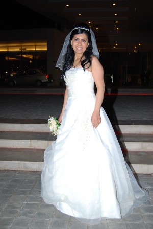 YOHANNA Anuncios gratis para novios en La Serena |  VESTIDO DE NOVIA COLECCION L.C.B. DE LA CASA BLANCA, HERMOSO VESTIDO STRAPLES CON APLICACIONES Y BORDADOS