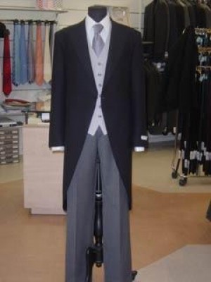 Fernanda Anuncios gratis para novios en Santiago |  Arriendo trajes de novio, Santiago centro. fono 9/6453585