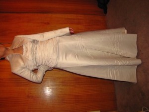 Paula Novios y novias en Maipú |  Vendo Exclusivo Vestido de novia, Color Champagne tres piezas