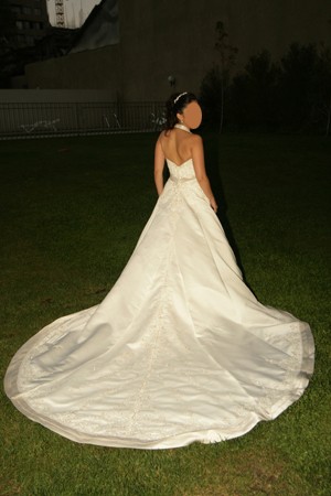 BETSABE MORALES Novios y novias en Santiago |  HERMOSO VESTIDO DE NOVIA MORI LEE, CON PRECIOSA COLA