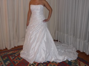 ximena Novios y novias en Peñalolén |  vendo vestido de novia, DE LA CASA BLANCA MORI LEE NOML 655 TALLA 40-42