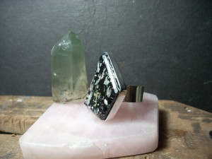 Pablo Gonzalez V. Anuncios gratis para novios en &Ntilde;u&ntilde;oa |  Anillos, aros y colgantes hecho en plata con piedras chilenas, dise&ntilde;os , Anillos, aros