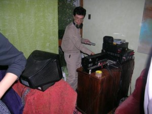 Se&ntilde;or DJ Anuncios gratis para novios en Santiago |  Urgencias, Cuando Quieras La Mejor M&uacute;sica, DJ, Iluminaci&oacute;n, Proyecci&oacute;n, etc, Matrimonios, Cumplea&ntilde;os, Conferencias, Recitales, Eventos De Todo Tipo