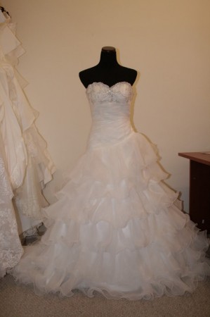 carmen ibarra Novios y novias en Santiago |  DISEÑADORA MODISTA DE ALTA COSTURA Y ALTA NOCHE, confeccion de alta costura 