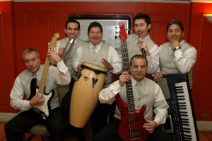 Sergio Campos Novios y novias en Temuco |  Orquesta Los Camiroagas de Temuco , banda musical en vivo