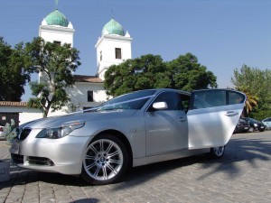 Mauricio Henr&iacute;quez Novios y novias en Santiago |  Autos BMW para matrimonios, BMWs serie 5 máx lujo, para matrimonios al mejor precio http://www.vipautos.cl