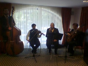 IVAN PONCE Anuncios gratis para novios en Providencia |  CORO  AGRUPACION  AMUCAS, AGRUPACION MUSICAL,, CORO MATRIMONIOS, CORO BODAS, MUSICOS PROFESIONALES.