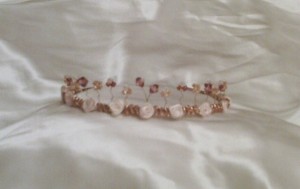 silvana Anuncios gratis para novios en Las Condes |  TOCADOS  DE NOVIA   hasta  $ 9.000.-, Tiaras Novias y Pajes, Pins para insertar en el peinado, Ramos...