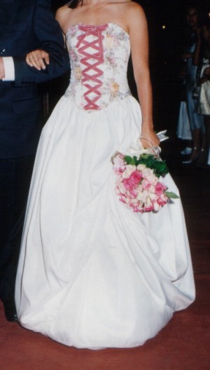 SYLVIA Novios y novias en Providencia |  VENDO VESTIDO DE NOVIA, VESTIDO FRANCÉS MARCA PRONUPTIA