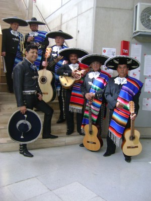 johnny luis Anuncios gratis para novios en San Fransisco de Las Condes |  con la musica de mexico mariachis,serenatas,charros en vivo, 4mariachis x $ 50.000. serenatas en todo santiago charros
