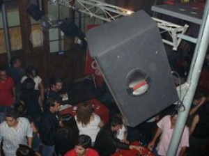 markos Anuncios gratis para novios en Santiago |  MUSICA Y LUCES PARA TU FIESTA, dj de muy buen nivel a precio chico