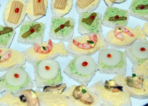 Cristina leiva Anuncios gratis para novios en San Bernardo |  canapes y proctuctos para su coctel, Canapes , empanditas,brochetas de coctel