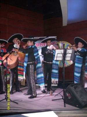 johnny luis Novios y novias en Maipú |  con mariachis a tu domicilio serenatas 4x$50.000- sal y tequila en vivo, en chile mariachis sal y tequila serenatas para todo santiago