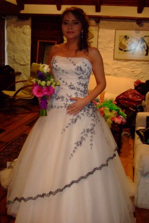 Tannia Santander Anuncios gratis para novios en Las Condes |  MAQUILLAJE Y PEINADO A DOMICILIO, BELLEZA A DOMICILIO PARA NOVIAS, FIESTA DE GALA O DE 15