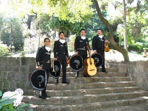 Mariachi chile mexico Novios y novias en Maipú |  Charros a domicilio 02-7279788, Grandes serenatas con mariachi chile mexico