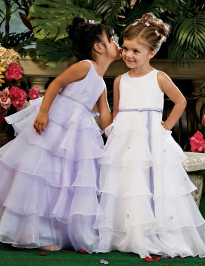 Ba&uacute;l M&aacute;gico Anuncios gratis para novios en Las Condes |  Servicio de arriendo de vestidos de fiesta para ni&ntilde;as y j&oacute;venes., Presidente riesco # 3038, metro el golf.