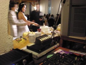 Jorge Ayala V. Anuncios gratis para novios en San Miguel |  M&uacute;sica Para Fiestas, VJ, Iluminaci&oacute;n, Proyecci&oacute;n, Karaoke. Fono: 5544726., matrimonios, aniversarios, cumplea&ntilde;os, fiestas y eventos; celular 7-6024028