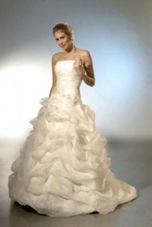 Pamela Anuncios gratis para novios en Re&ntilde;aca |  vestido de novia usado talla m, hermoso vestido novia talla m