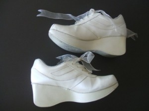 Carolina Novios y novias en Santiago |  Vendo preciosas Zapatillas de Novia de La Ragazza, Zapatillas muy delicadas y cómodas