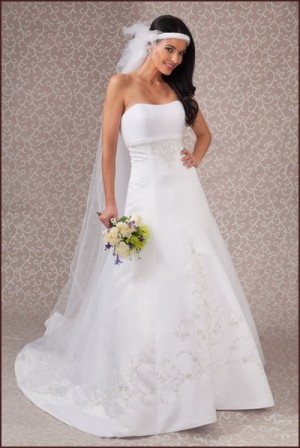 Alondra Vasquez Novios y novias en La Florida |  Arriendo vestido hermosisimo y muy elegante para tu boda soñada, impecable , Arriendo vestido HERMOSISIMO  te veras hermosa como yo luci en mi boda 