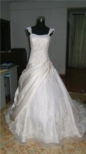 Macarena Sierra Anuncios gratis para novios en Pe&ntilde;alol&eacute;n |  Vestido de novia hermoso, nuevo, Importado, hecho a mano