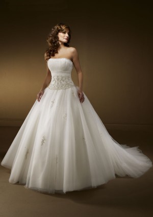 Valeria Anuncios gratis para novios en Las Condes |  Vendo hermoso vestido de novia blanco en talla 38, Estoy en Santiago, pero tambi&eacute;n lo puedo enviar a regi&oacute;n