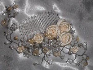 SILVANA Novios y novias en Santiago |  TOCADOS DE NOVIA,  tiaras, pinches, peinetas..., exclusivos hechos por mi...