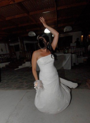 Alejandra Mu&ntilde;oz Anuncios gratis para novios en Quinta Normal |  vestido de novia talla 42 blanco Mori Lee, un uso, en perfectas condiciones, precioso, precio 200.000
