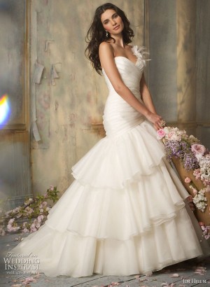 CARMEN LUZ Novios y novias en Santiago |  DISEÑOS Y ALTA COSTURA, CONFECCION ALTA COSTURA