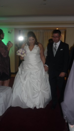 carolyn osorio Novios y novias en Santiago |  Vestido de novia talla 54-56 Juvenil, Exclusivo casa Blanca perfectas condiciones $150000