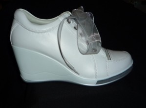 FASHION EMERGENCY Novios y novias en Providencia |  ZAPATILLAS DE NOVIA, ZAPATILLAS Y ZAPATOS DE NOVIA