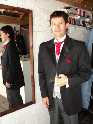 Eduardo Novios y novias en Maipú |  Trajes de novio, Arriendo de trajes para novio