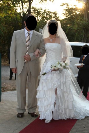 TATIANA  Novios y novias en Santiago |   VESTIDO DE NOVIA, VENDO VESTIDO DE NOVIA