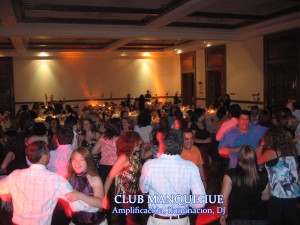 ByF producciones Limitada Novios y novias en Santiago |  AMPLIFICACION, DJ KARAOKE, ILUMINACION LED, SERVICIOS AUDIOVISUALES , DJ, ILUMINACION DECORATIVA LED (TRICROMATICO), KARAOKE PREOFESIONAL, LUCES 