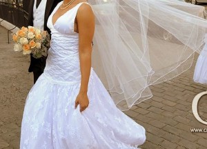 Carla Dellap&eacute; Novios y novias en Vitacura |  VENDO VESTIDO NOVIA, HECHO A MANO EN ARGENTINA,BORDADO A MANO 