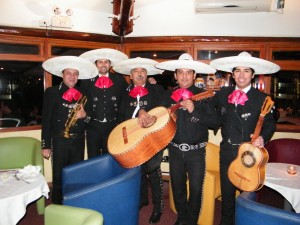 Mariachi Chile Mexico Anuncios gratis para novios en Cerro Navia |  Mariachis te cantan y encantan 7279788, Mariachis, Charros, serenatas, rancheras... a domicilio..!!