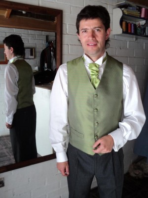 Eduardo Novios y novias en Maipú |  Chaleco novio, Gillette novio