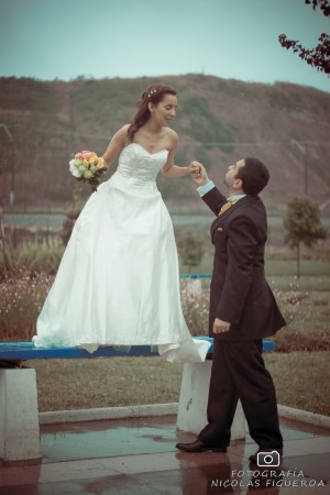 Nicol&aacute;s Figueroa Anuncios gratis para novios en Chill&aacute;n |  Fot&oacute;grafo Matrimonio Chill&aacute;n Concepci&oacute;n, Originalidad y Dinamismo convertidos en Arte
