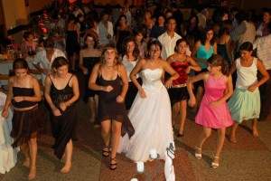 DJ-ARY Anuncios gratis para novios en Rancagua |  Musica-Dj, Iluminacion, Amplificacion, Animacion de fiestas, matrimonios- bodas, Eventos en Rancagua y Sexta Region - Tel: 9 9634908 - 72/ 964222